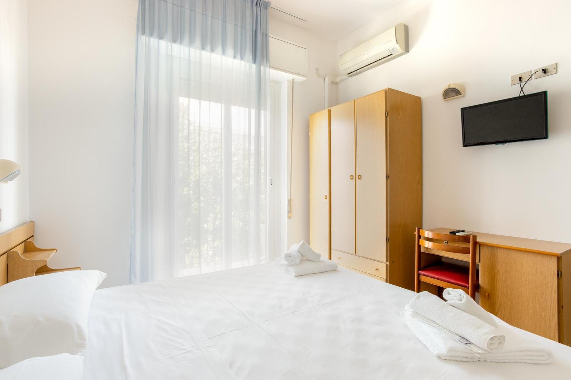 Hotel Katina リミニ エクステリア 写真
