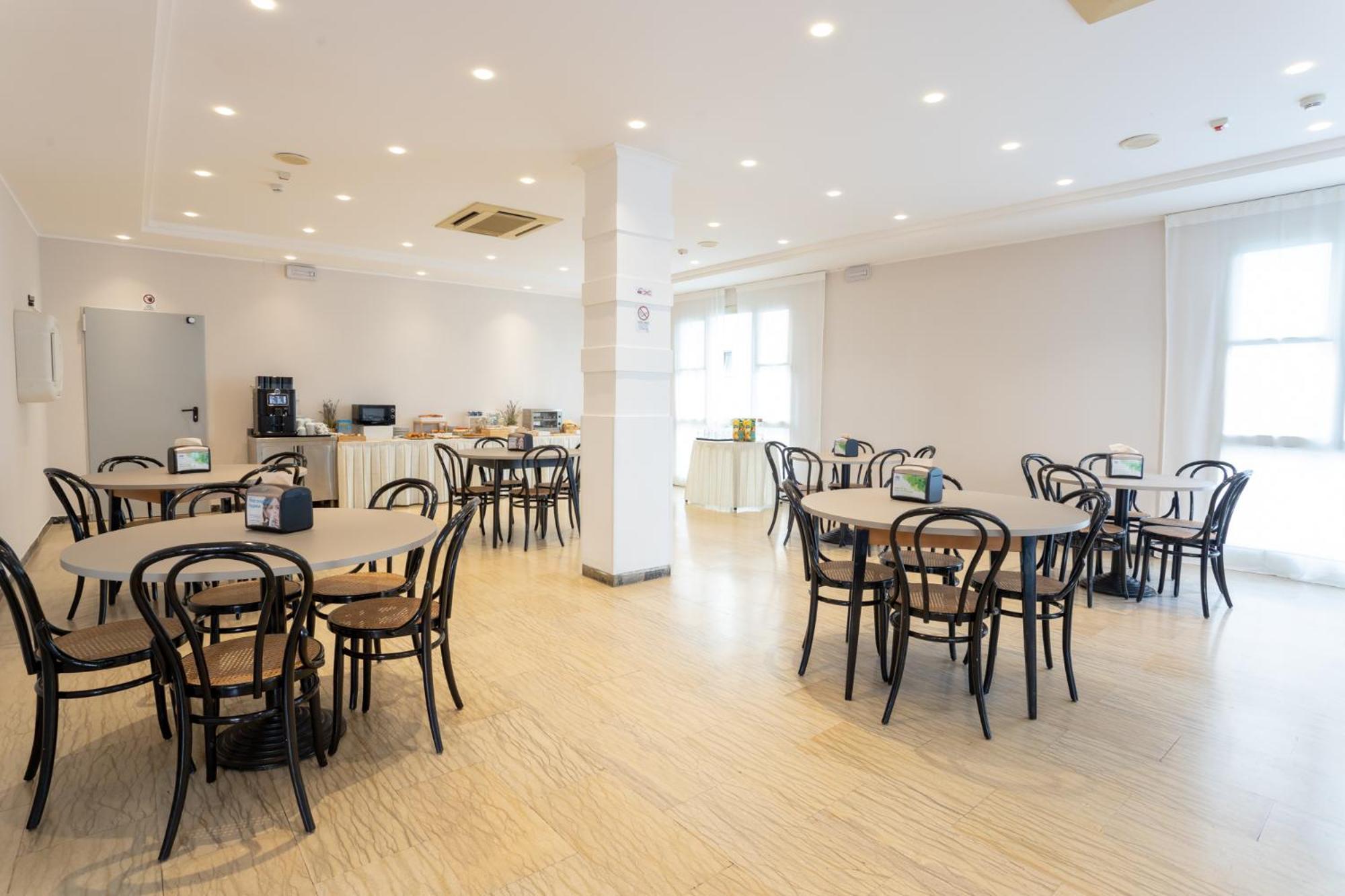 Hotel Katina リミニ エクステリア 写真
