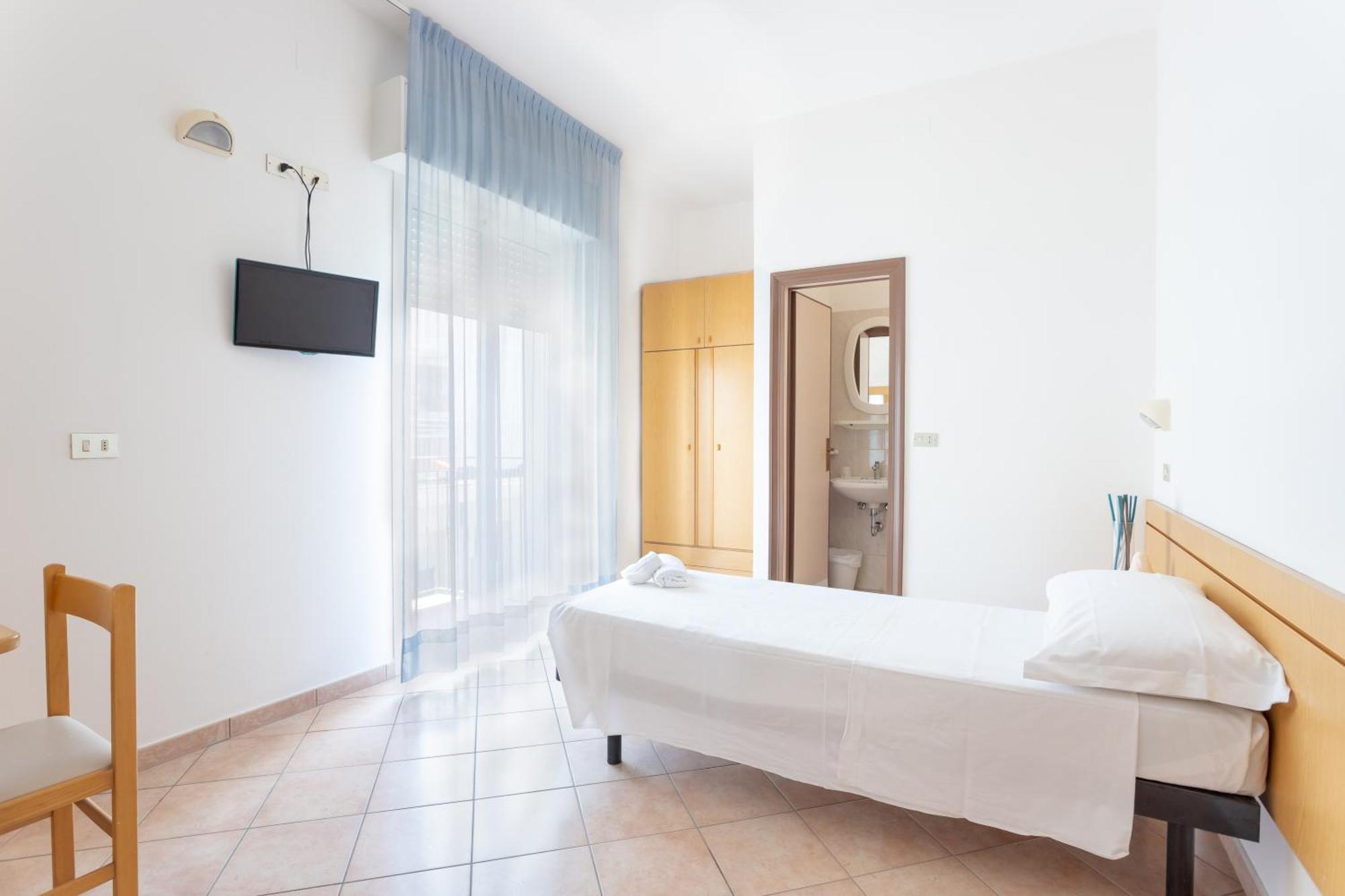 Hotel Katina リミニ エクステリア 写真